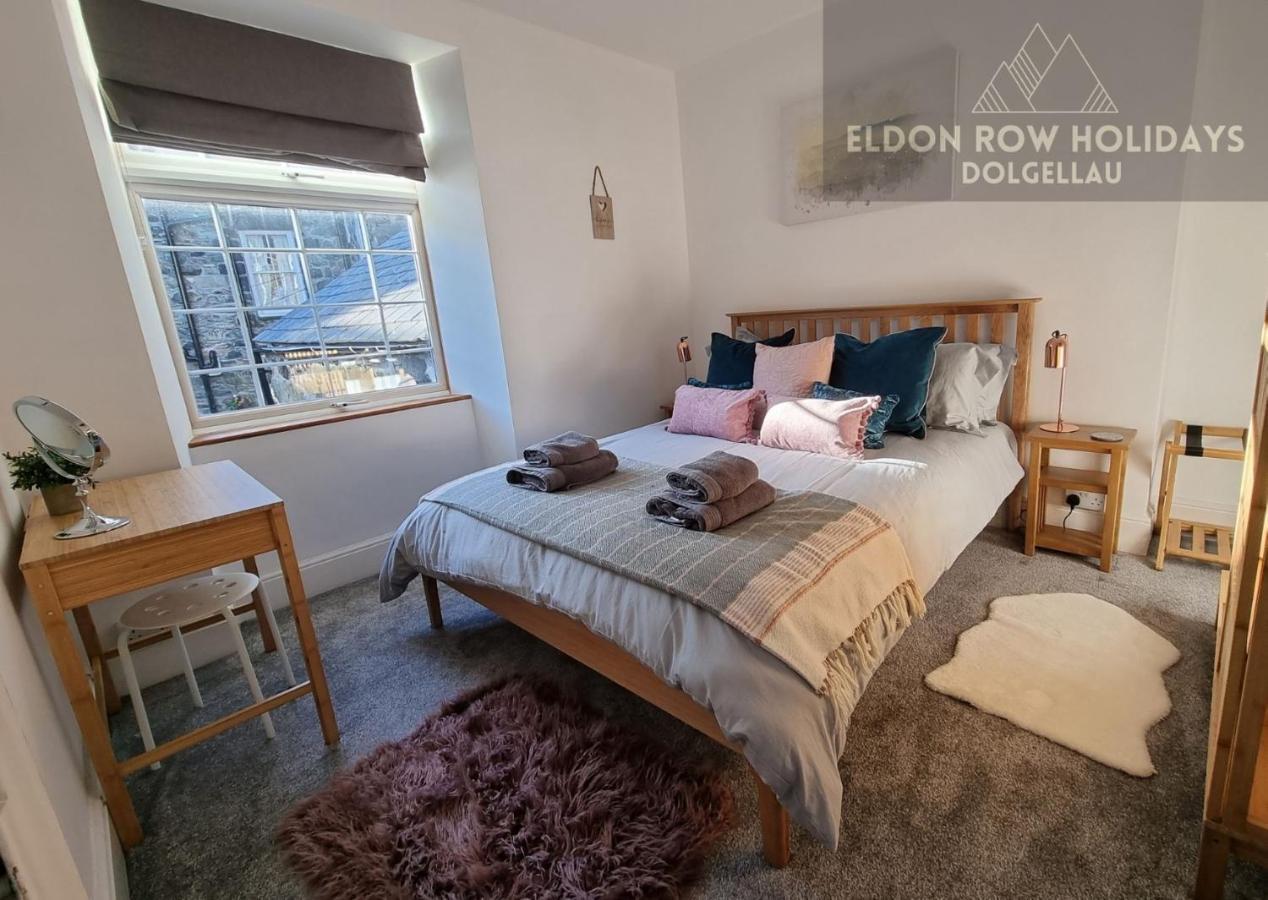Eldon Row - Stylish Character Apartments - Central Location 1 & 2 Bed Available Dolgellau Exteriér fotografie