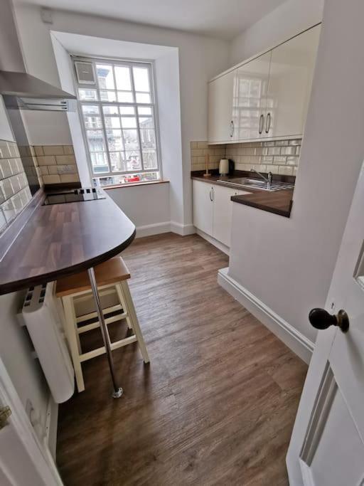 Eldon Row - Stylish Character Apartments - Central Location 1 & 2 Bed Available Dolgellau Exteriér fotografie