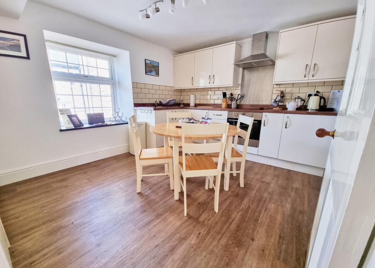 Eldon Row - Stylish Character Apartments - Central Location 1 & 2 Bed Available Dolgellau Exteriér fotografie