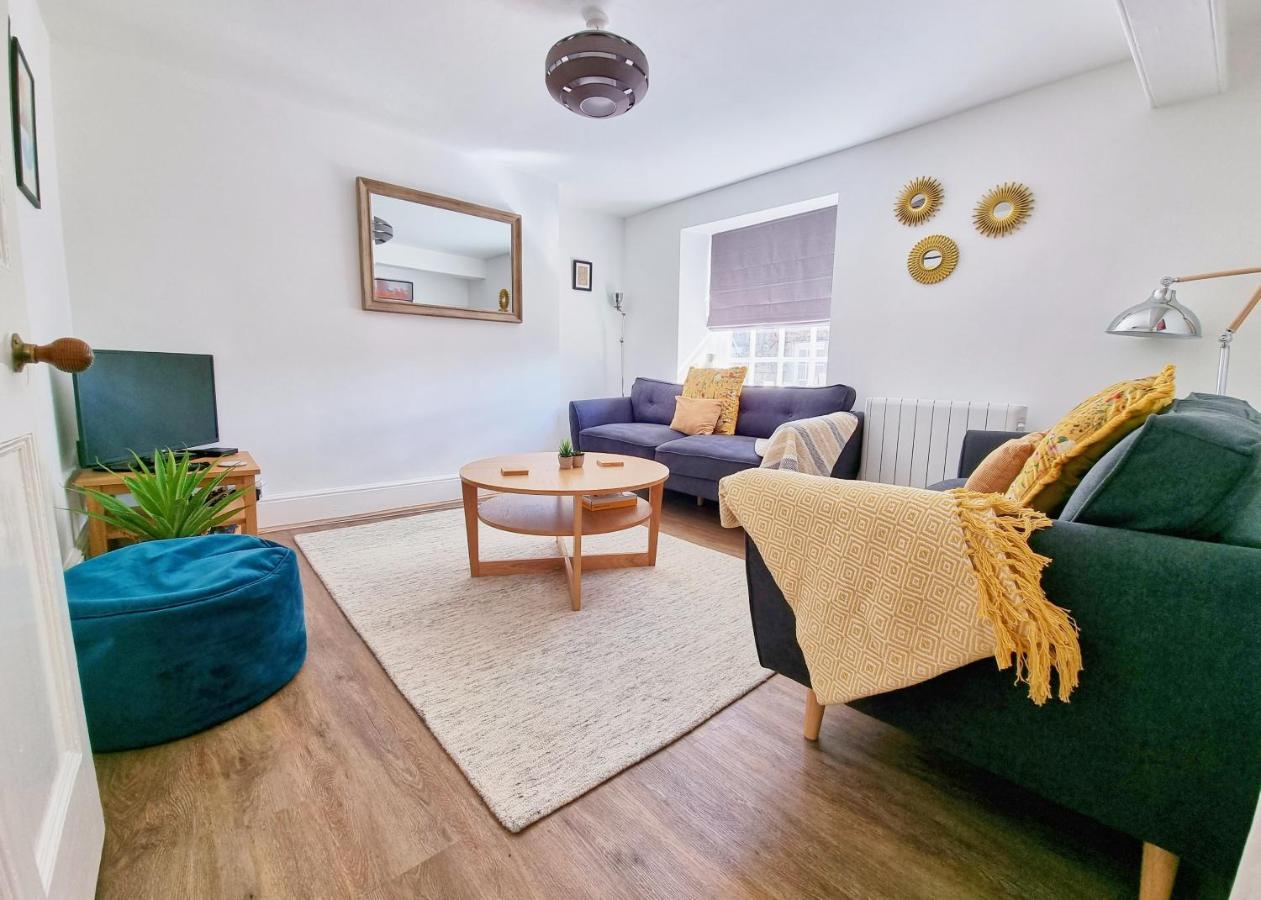 Eldon Row - Stylish Character Apartments - Central Location 1 & 2 Bed Available Dolgellau Exteriér fotografie
