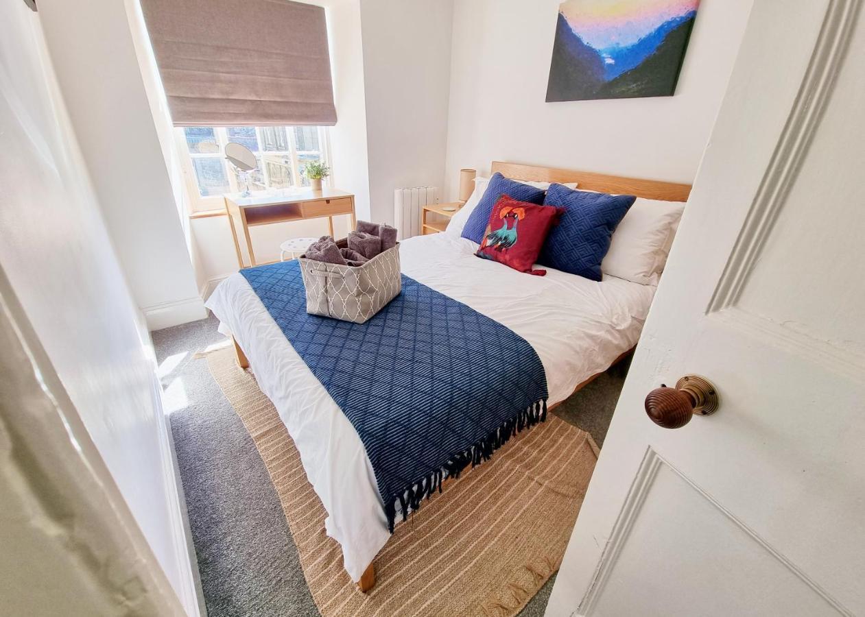 Eldon Row - Stylish Character Apartments - Central Location 1 & 2 Bed Available Dolgellau Exteriér fotografie
